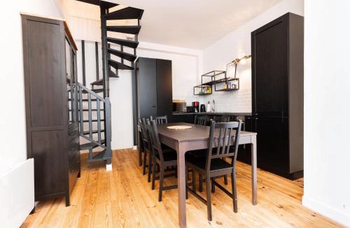 Quartier de la Roquette Apartment | Loft House 3 BR Bastille, Marais AC by LCC Agency