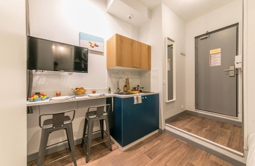 Palais-Royal Apartment | Louvre - Richelieu 206: cosy flat for 2