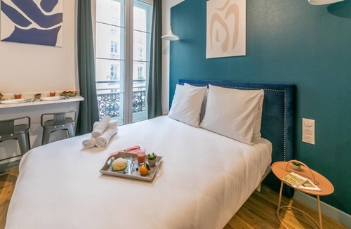 Palais-Royal Apartment | Louvre - Richelieu: cosy flat for 2