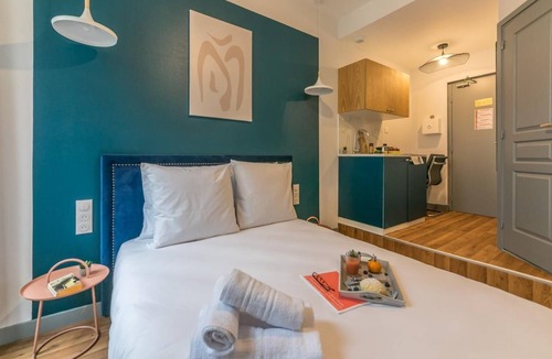 Palais-Royal Apartment | Louvre - Richelieu: cosy flat for 2