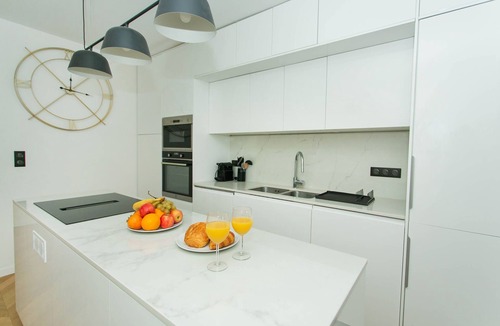 L'Europe Apartment | Lovely 2-Bedroom by Saint Lazare - Madeleine