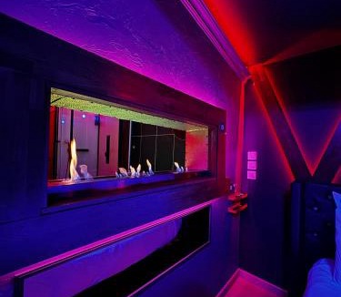 Neuilly-Plaisance Hotel | Loveroom L'1TIMISTE CDS