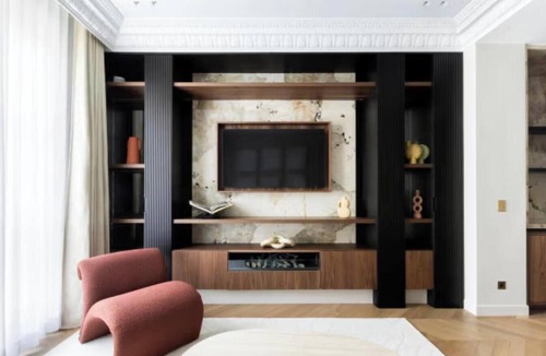 3rd Arrondissement Apartment | Luxury 2bedroom/2bathroom in sought after Marais!