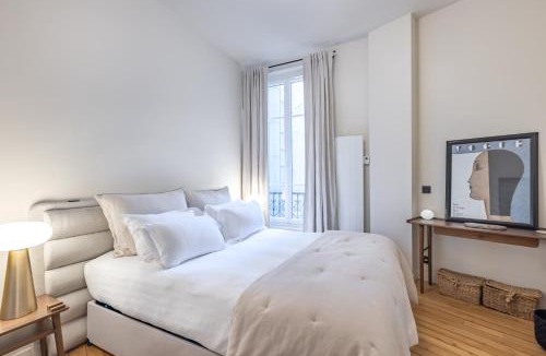 Paris City Center Apartment | Luxury appartment near Louvre -TopQuartier- near metro