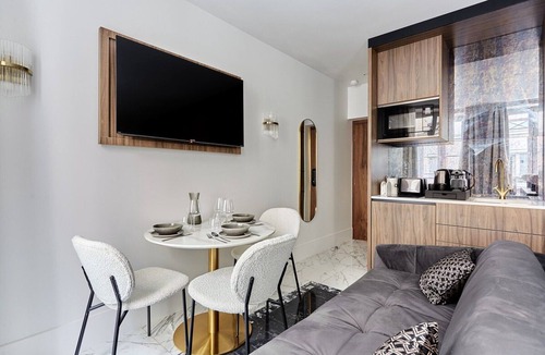 Paris City Center Apartment | Magnificent and new studio Louvre - Palais Royal