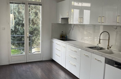 Vitry-sur-Seine House | Maison de 200m2 Avec Jardin et Piscine à la Porte de Paris