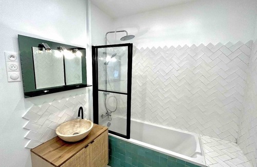 Asnieres-sur-Seine House | Maison Entière à Côté des JO/ 200 m2 /5 Chambres
