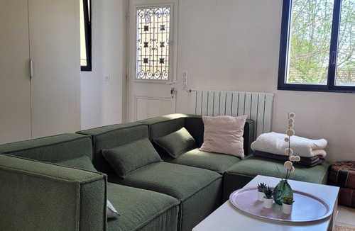 Neuilly-Plaisance House | Maison Familiale Grand Jardin,8 Couchages Proche Paris/disney. Animaux Acceptés