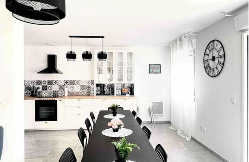 Saint-Germain-sur-Morin House | Maison Familiale et SPA Disneyland Paris