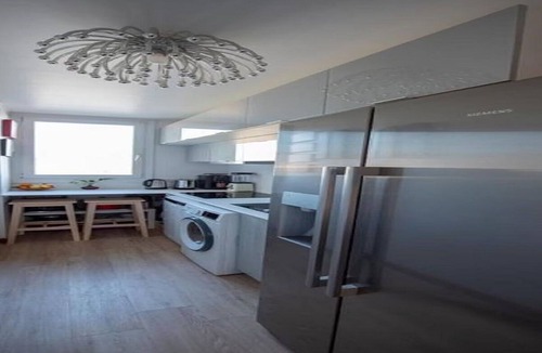 Quartier Sainte-Avoye Apartment | MARAIS POMPIDOU-NOTRE DAME-7TH FLOOR WITH SWEEPING VISTASn
