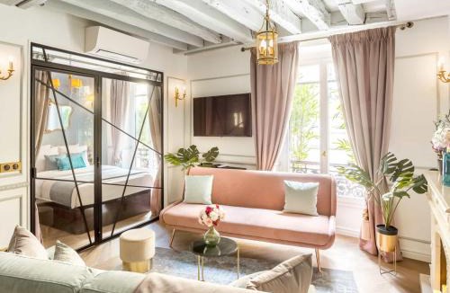Paris City Center Apartment | Merveil - Luxury Suite - Louvre - Rambuteau