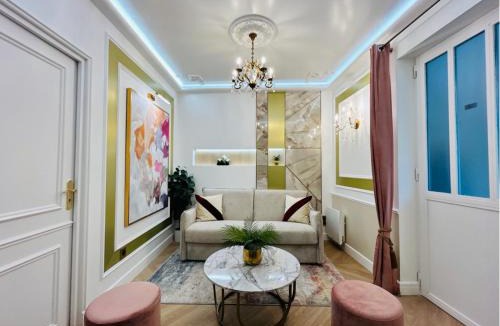 Enfants-Rouges Apartment | Merveil - Luxury Suite - Marais - Charlot