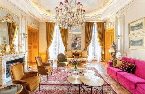 3rd Arrondissement Apartment | Merveil - Signature Suite - Marais - Braque