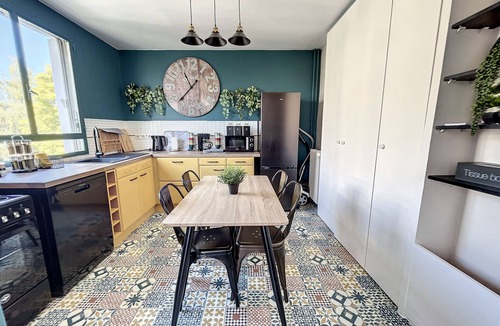 Epinay-sur-Seine Apartment | 【Mister BIG】appart extra large -10 pers-2 parkings