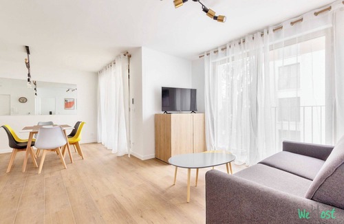 Champigny-sur-Marne Apartment | Modern Apt with Balcony -6P-Proche Disney/Paris