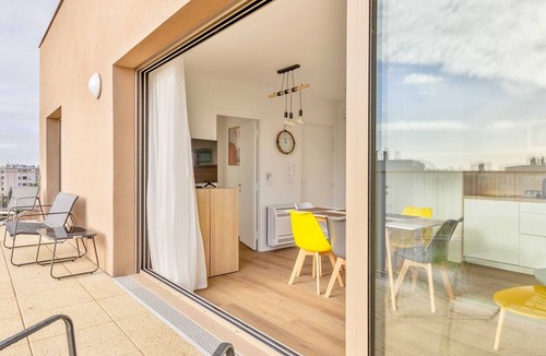 Champigny-sur-Marne Apartment | Modern Apt with Balcony-6P-Close to Disney/Paris