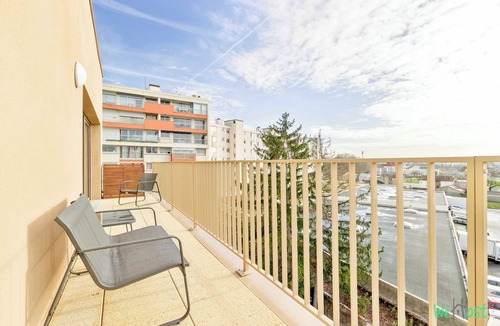 Champigny-sur-Marne Apartment | Modern Apt with Balcony-6P-Close to Disney/Paris