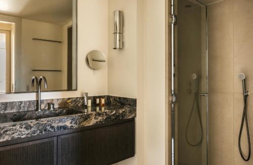 Quartier de la Place-Vendome Apartment | Mondovi Luxury Suites