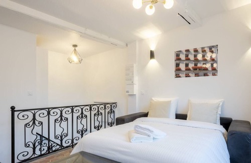 Quartier Sainte-Avoye Apartment | Montmorency IV - Studio Apartment, Sleeps 2