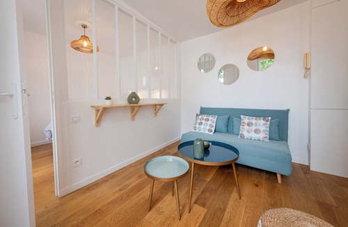Clignancourt Apartment | nCozy, stylish 1BR in central Paris offering comfort and Parisian charm KNI