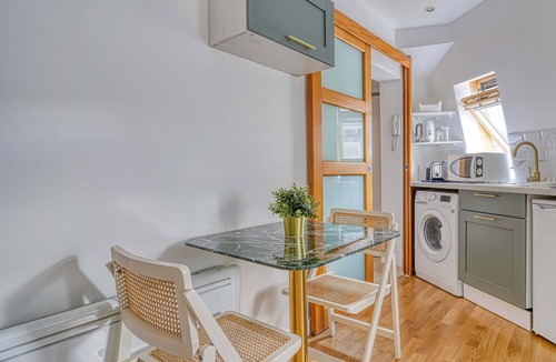Quartier du Faubourg-Montmartre Apartment | Near Haussman - The Cute