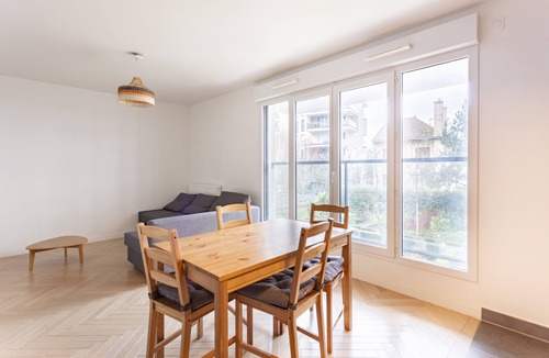 Bois-Colombes Apartment | New apartment and nice neighborhood
