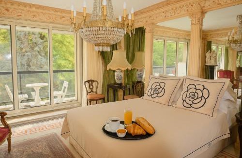Chaillot Apartment | NEW ÉTOILE Arc de Triomphe renovated March 24