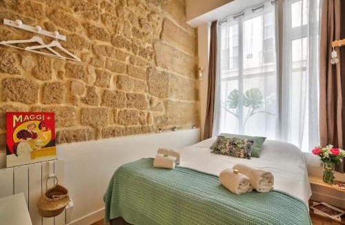 Quartier Sainte-Avoye Apartment | New Stunning 4 Bdrs Apt, With AC – Le Marais