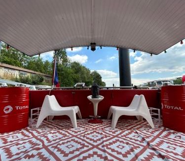 Asnieres-sur-Seine Boat Rental | Péniche Liberté