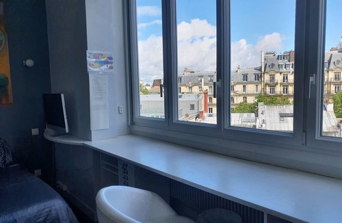 L'Europe Apartment | Paris 8, luxurious, renovated, 4 BED/4 BATH, air con, 1 indep. & attached studio