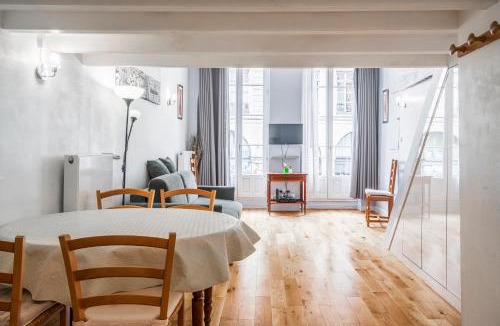 12th Arrondissement Apartment | Paris Center Loft