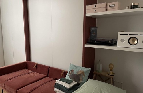 Combat Apartment | ★ Paris : Petit Cocon à Belleville pour 3-4p★