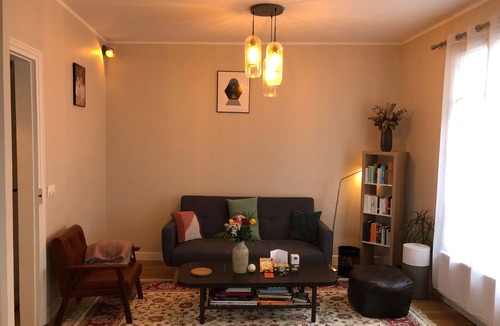 Villejuif Apartment | Paris Retreat, Work, Dream, Repeat!