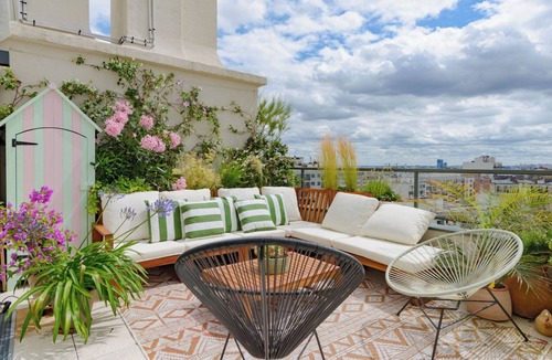 Pere Lachaise Apartment | Paris Rooftop Prestige residence