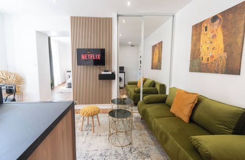 Ivry-port Apartment | Parisian & Chic Appartement -15’ min from Paris Center