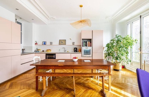 L'Europe Apartment | Parisian family apartment ideally located for an unforgettable stay