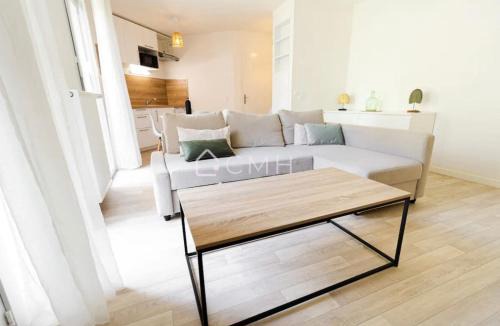 Fontenay-sous-Bois Apartment | Pascal’s Cosy Retreat