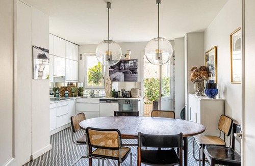 16th Arrondissement Apartment | Penthouse Offrant une vue sur la Tour Eiffel, Avec Balcons au Calme Absolu