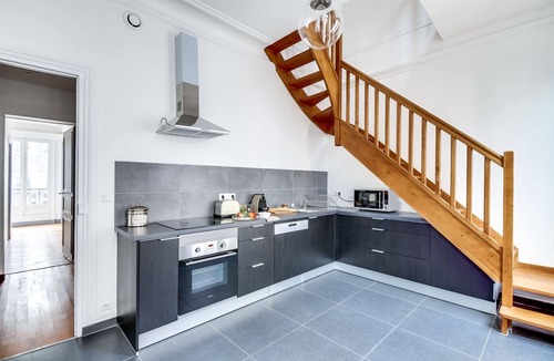 Faubourg-du-Roule Apartment | Ponthieu I - Three Bedroom Apartment, Sleeps 9