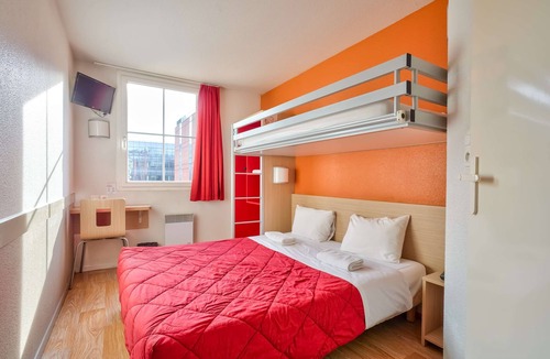 Suresnes Hotel | Premiere Classe Paris Ouest - Pont De Suresnes