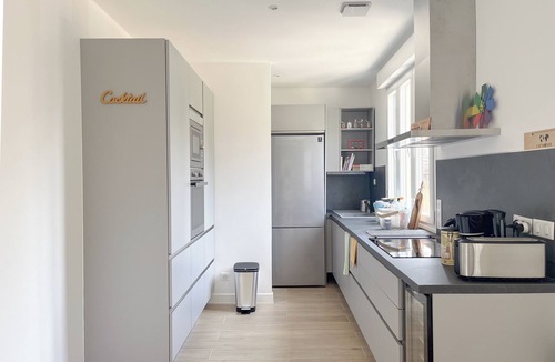 Le Plateau House | Quiet 80m² house/loft with garden and private parking, close to Paris and Disney
