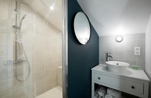 Parc-de-Montsouris Apartment | Relish Best Paris Baguette in Light-Filled Duplex