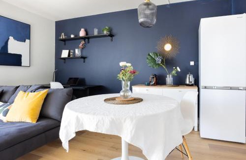 Vanves Apartment | Renovated apartment metro, parking included, near Porte Versaille