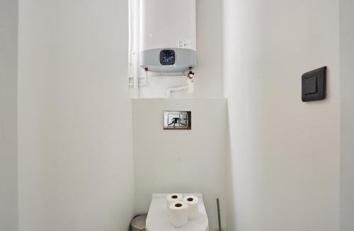 Saint-Merri Apartment | Residence beaubourg by Studio prestige