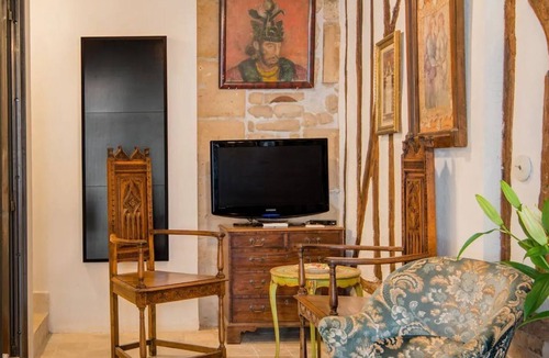 Quartier Sainte-Avoye Apartment | Romantic apartment in Paris in the heart of the historic Marais district