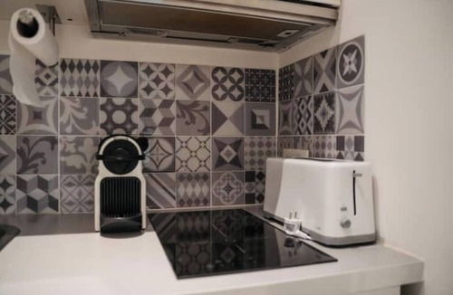 Villejuif Apartment | Romantic & connected 10 min from line 14 + parking lot