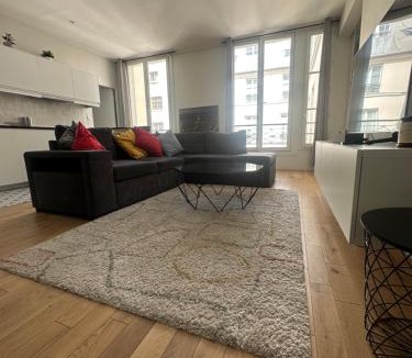 Quartier de la Place-Vendome Apartment | Saint-Honore - Luxury apartment 1 BR