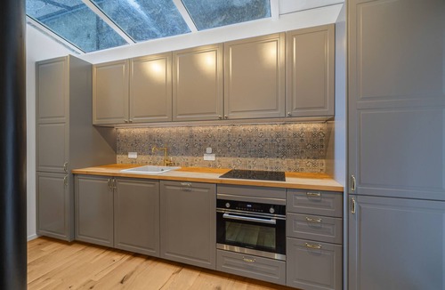 Archives Apartment | Scarlett, 2BR/2BA, 6 people