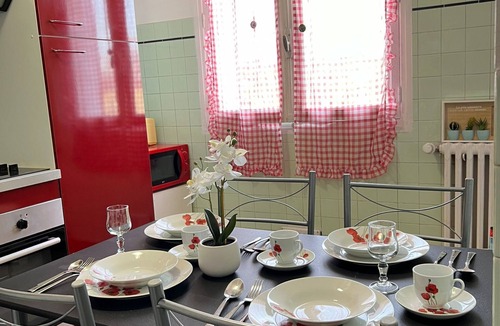 Amerique Apartment | Small village ambiance apartment 1 km from Paris Olympics 2024!