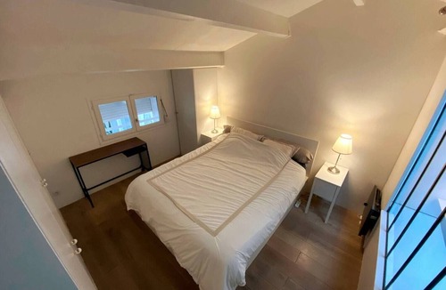 Belleville Apartment | Spacieux Duplex de 70m2 Entièrement Équipé à Oberkampf
